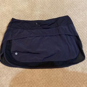 Lululemon skirt size 10
